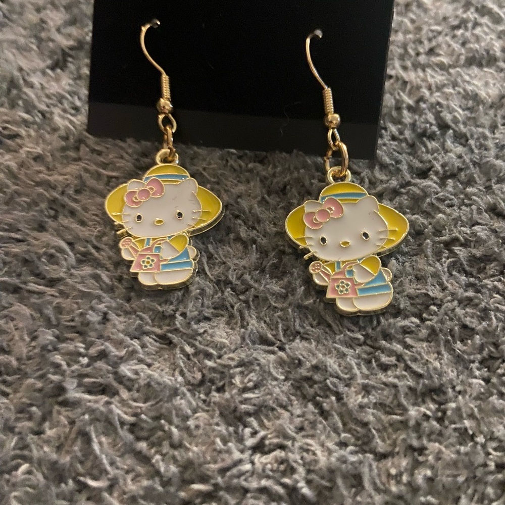 Handcrafted Hello kitty earrings (pick one) - Picture 12 of 13